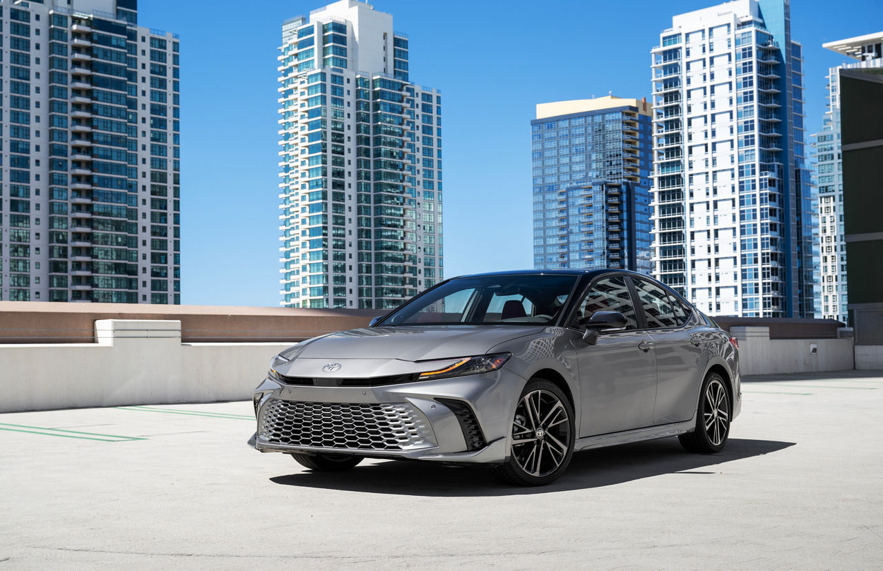 2025 Camry XSE AWD HeavyMetalBlackRoof 013